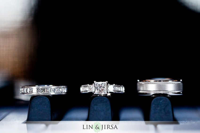 Symmetrically composed wedding ring photograph with perfectly balanced background elements